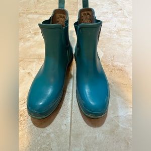 Bogs Amanda Waterproof Chelsea Boots